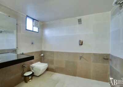 Tiger King Resort Deluxe Bathroom