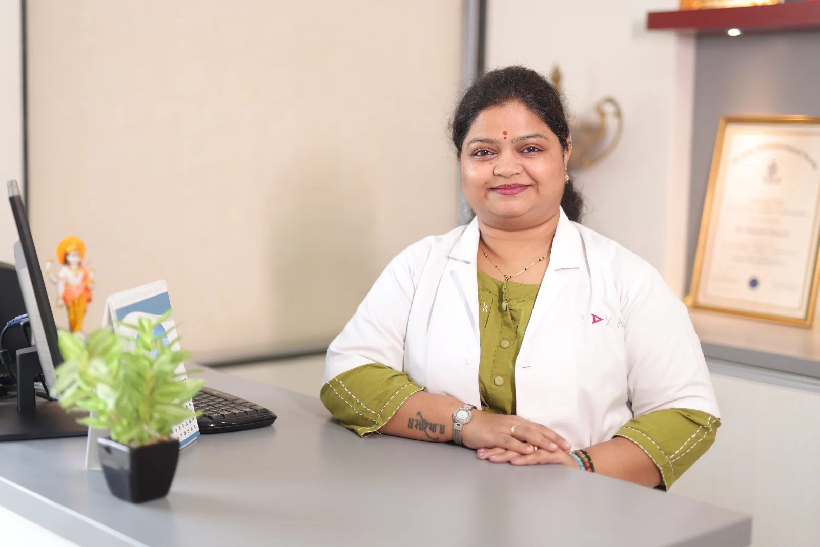 Ms. Darshana Bhagat is a Clinical Optometrist at Laxmi Eye Hospitals and Institute in Navi Mumbai, centres at Panvel, Kharghar, Kamothe and Dombivali.