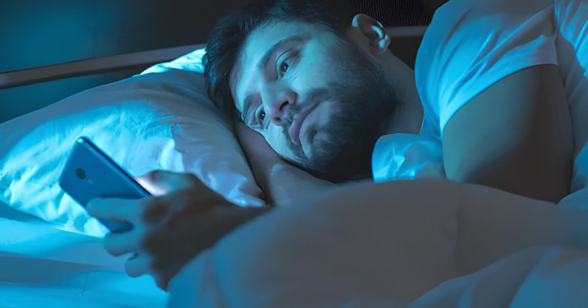 Late-Night Screen Exposure and Sleep Disruption