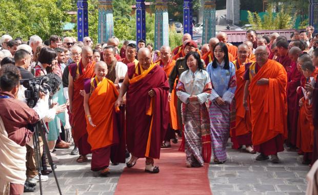 རྒྱལ་སྤྱི་གསང་སྔགས་རྡོ་རྗེ་ཐེག་པའི་ གྲོས་འཛོམས་ཆེན་མོ་ཐེངས་༥ པ་ འགོ་བཙུགས་ཡོདཔ།