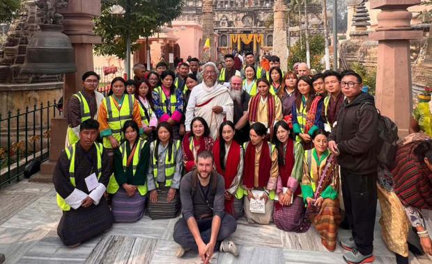 ‘Prostration Man’ completes three-year water offering in Bodhgaya for GMC