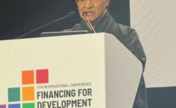 Finance minister attends global financing conference in Spain