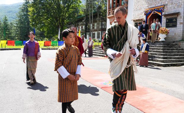 གནས་ཚུལ་མདོར་བསྡུས།