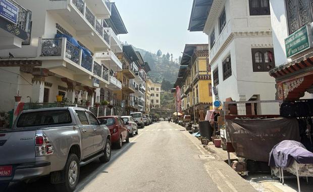 མོང་སྒར་ལུ་ ལྟ་བཤལ་པའི་དོན་ལུ་ སྐྱེ་ལྡན་དང་འབྲེལ་བའི་སྡོད་སྒར་མཐུན་རྐྱེན་ཚུ་ བཟོ་སྐྲུན་འབད་དོ་ཡོདཔ།