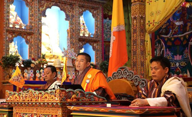 ཚོགས་ཁང་གོང་འོག་གིས་ གདམ་ཁ་ཅན་གྱི་འཁོན་འདུམ་འཕྲི་སྣོནདཔྱད་ཡིག་གུ་ ཞལ་འཆམ་བྱུང་མ་ཚུགསཔ།