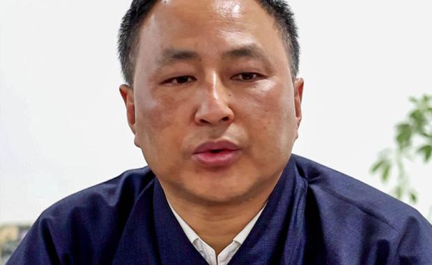 སློབ་དཔོན་མ་ལང་མི་དང་ བགོ་བཀྲམ་གནད་དོན་ཚུ་ བསྐྱར་ཞིབ་འབད་བའི་བསྒང་ཡོདཔ།