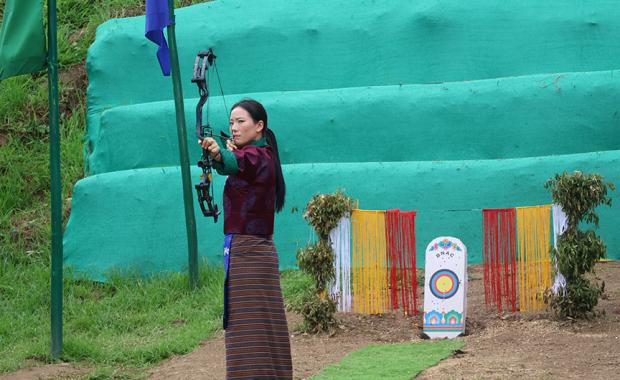 Lone women’s team competes at National Archery Championship