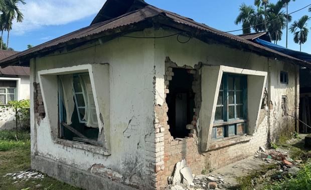 Lone tusker leaves a family homeless in Gelephu