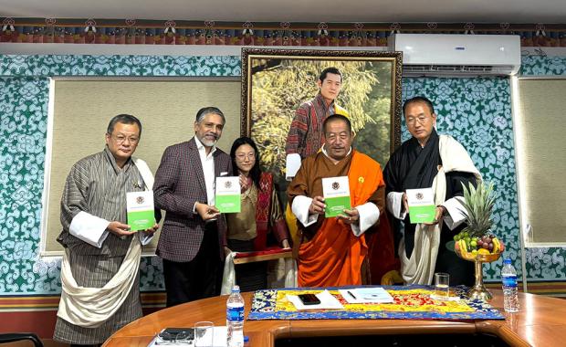 རྒྱལ་ཡོངས་ནུས་ཤུགས་སྲིད་བྱུས་༢༠༢༥ ཅན་མ་གིས་ སྤྱི་ལོ་༢༠༤༠ ལུ་ གློག་ཤུགས་མེ་ག་ཝཊ་༢༥,༠༠༠ གི་དམིགས་འཆར།
