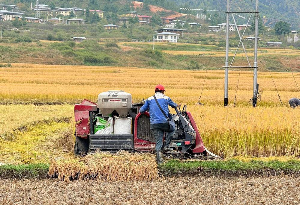 Govt. encourages private sector as harvester demand outpaces supply