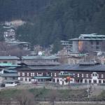 དབང་འདུས་ཆོས་གླིང་སྨན་ཁང་ནང་ དྲུང་འཚོ་མཁས་མཆོག་༤ ཡོད་ས་ལས་ ད་ལྟོ་གཅིག་མ་གཏོགས་མེདཔ།