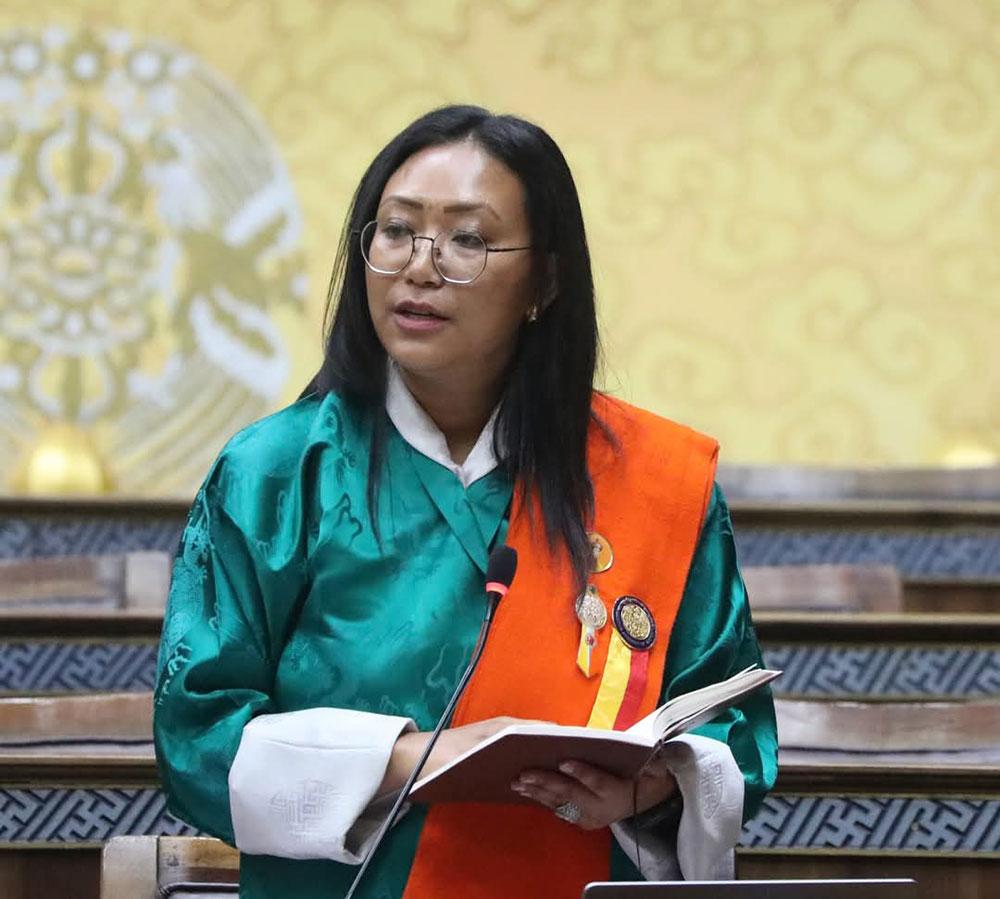 Education minister defends notification on corporal punishment