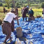 ལྟ་བཤལ་གཞི་རྟེན་ཐོག་ མི་སྡེ་གོང་འཕེལ་ལུ་ སྤ་ཆུ་གིས་ ཐོག་བསྡུ་དུས་སྟོན་བརྩི་སྲུང་།