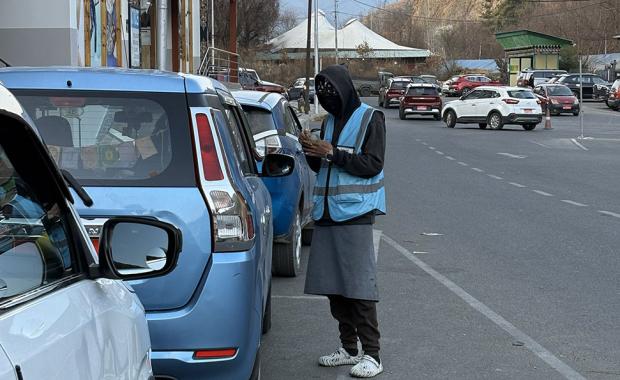 སྣུམ་འཁོར་བཞག་འཐུས་བསྡུ་ལེན་ལས་ ཅ་ཆས་དང་ ཞབས་ཏོག་ཁྲལ་བསྡུ་ལེན་ མཚམས་འཇོག་འབད་ཡོདཔ།