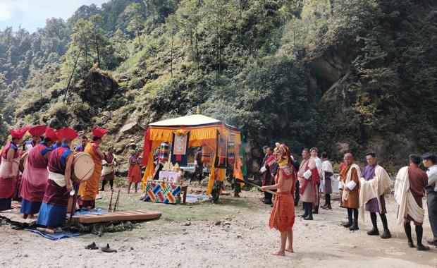 Permanent bridges to replace old bailey bridge