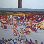 དད་ཅན་མི་མང་ཡོངས་ཀྱིས་ བྱིན་རླབས་ཅན་གྱི་ ལྷ་མོ་གཙོ་མོའི་སྐུ་འཆམ་ མཇལ་ཁ་ཞུ་ཡོདཔ།