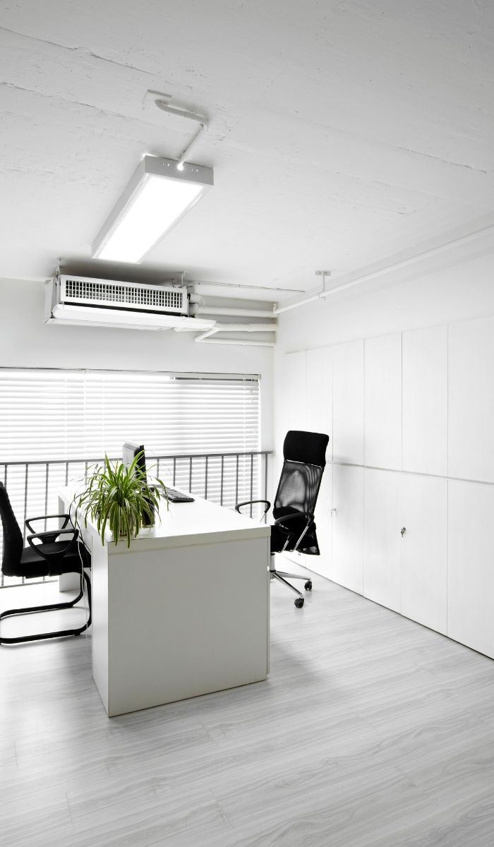 How do customer ratings reflect the quality of Clean Group's services?