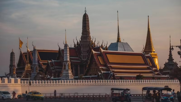 Thailand Plans Tourist Entry Fee for Air Travellers