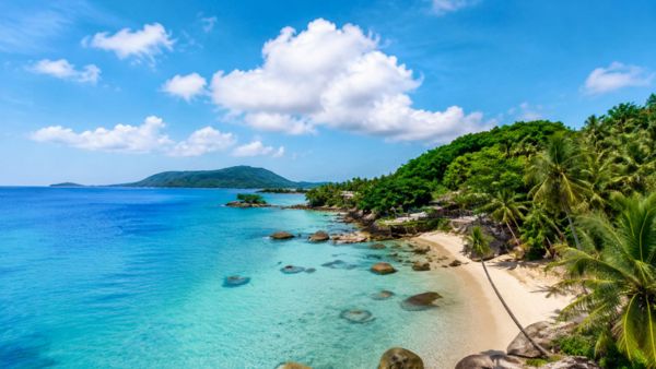 Phu Quoc & Vietnam Hotspots Set New Summer Tourism Records