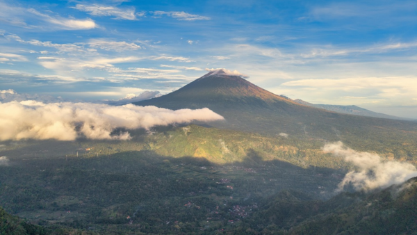 Bali’s Mount Agung Closure Enhances Cultural Experience for Travellers