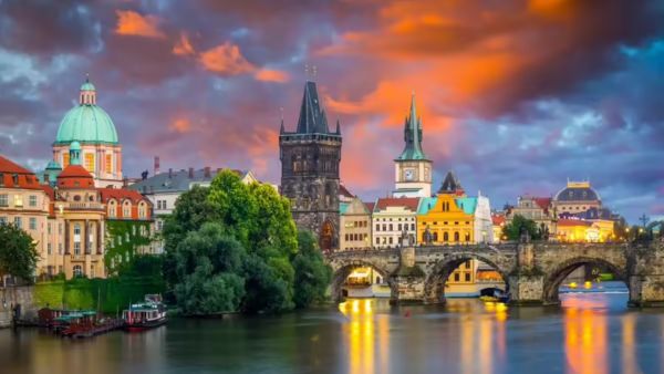 Netherlands’ Tulip Season Draws Travelers with Expert-Led Experiences