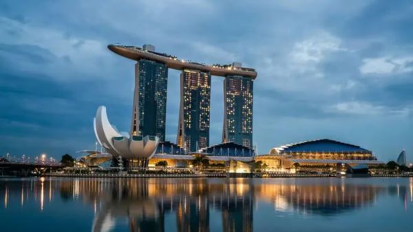 Singapore's Passport Grants Visa-Free Access to 192 Destinations, Topping 2026 Rankings Singapore's Passport Grants Visa-Free Access to 192 Destinations, Topping 2026 Rankings