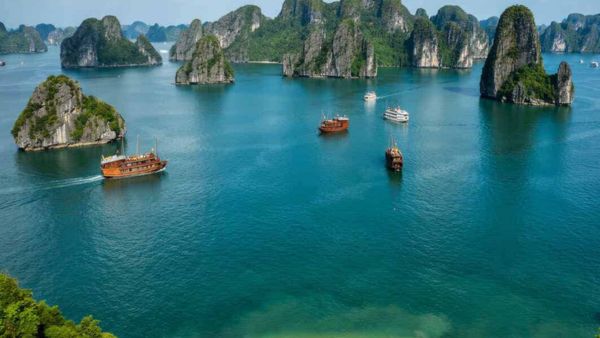 Vietnam outshines Thailand with its affordable and welcoming nomad visa. Vietnam outshines Thailand with its affordable and welcoming nomad visa.