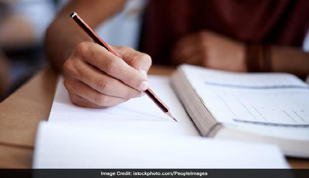 Mizoram TET 2019: MBSE ने जारी की नोटिफिकेशन, यहां देखिए परीक्षा की तारीख, और भी बहुत कुछ Mizoram TET 2019: MBSE ने जारी की नोटिफिकेशन, यहां देखिए परीक्षा की तारीख, और भी बहुत कुछ