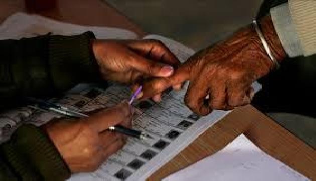 इस राज्य के अंतिम चरण में रिकॉर्ड तोड़ हुई वोटिंग इस राज्य के अंतिम चरण में रिकॉर्ड तोड़ हुई वोटिंग