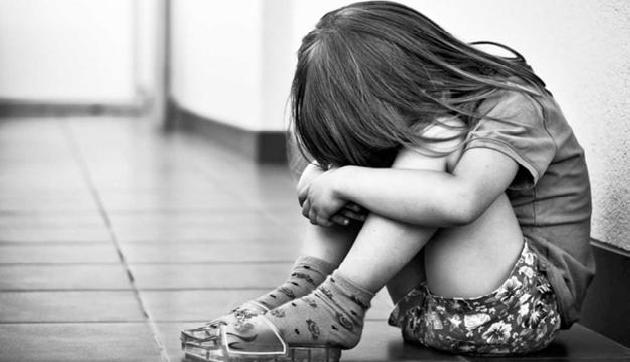 असमः 6 साल की बच्ची के साथ बलात्कार, संदिग्ध व्यक्ति गिरफ्तार
असमः 6 साल की बच्ची के साथ बलात्कार, संदिग्ध व्यक्ति गिरफ्तार