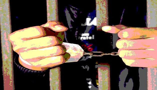 महिला प्रोफेसर से छेड़छाड़ के आरोप में असम राइफल्स का कर्नल गिरफ्तार महिला प्रोफेसर से छेड़छाड़ के आरोप में असम राइफल्स का कर्नल गिरफ्तार