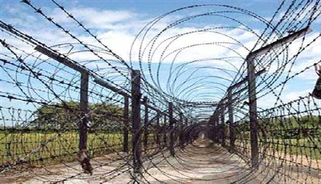 'मेघालय में सीमावर्ती इलाकों में घेराबंदी के कारण 100 परिवार हुए विदेशी' 'मेघालय में सीमावर्ती इलाकों में घेराबंदी के कारण 100 परिवार हुए विदेशी'