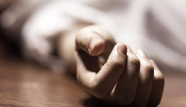 असम से छुट्टी पर आ रहे फौजी को गन्ने से लदे ट्रैक्टर-ट्राॅली ने कुचला, मौत असम से छुट्टी पर आ रहे फौजी को गन्ने से लदे ट्रैक्टर-ट्राॅली ने कुचला, मौत