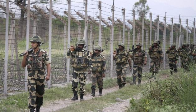 असम- देश के दुश्मनों की नकेल कसने के लिए मोदी सरकार ने बॉर्डर पर लिया बड़ा फैसला असम- देश के दुश्मनों की नकेल कसने के लिए मोदी सरकार ने बॉर्डर पर लिया बड़ा फैसला