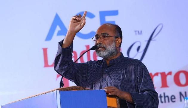 मोदी मंत्रिमंडल में फेरबदल, अब अल्फोंस के पास है ये जिम्मेदारी मोदी मंत्रिमंडल में फेरबदल, अब अल्फोंस के पास है ये जिम्मेदारी