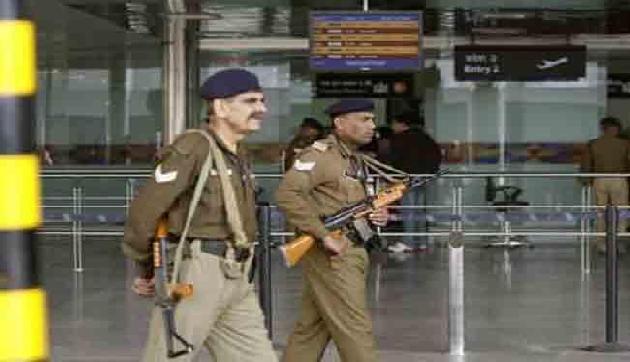 15 अगस्तः हवाई अड्डों को लेकर सरकार ने जारी की ऐसी बड़ी चेतावनी 15 अगस्तः हवाई अड्डों को लेकर सरकार ने जारी की ऐसी बड़ी चेतावनी