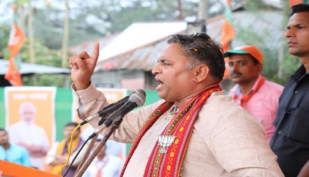 बीजेपी का यू-टर्न, नॉर्थ ईस्ट राज्यों में नहीं होगा बीफ बैन
बीजेपी का यू-टर्न, नॉर्थ ईस्ट राज्यों में नहीं होगा बीफ बैन