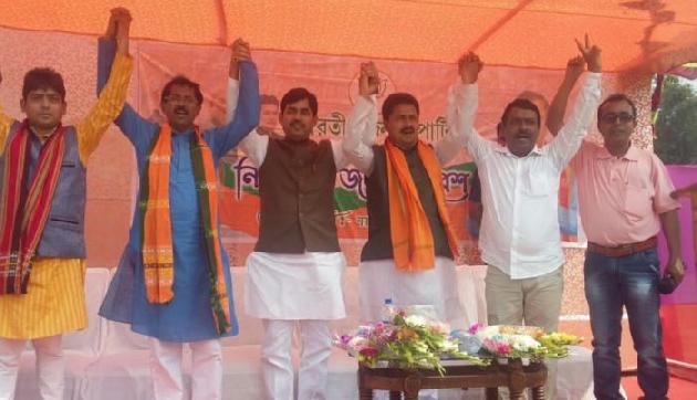 गरजे शाहनवाज, 'माणिक सरकार ने कभी भी मुसलमानों पर ध्यान नहीं दिया गरजे शाहनवाज, 'माणिक सरकार ने कभी भी मुसलमानों पर ध्यान नहीं दिया