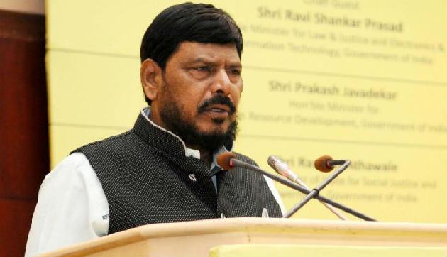 त्रिपुरा से वामपंथियों की सरकार का उखाड़ फेंके:आठवले त्रिपुरा से वामपंथियों की सरकार का उखाड़ फेंके:आठवले