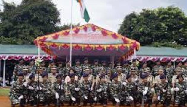 मणिपुर हथियार गायब मामले में 4 अधिकारी सस्पेंड, अनुमति के बगैर कहीं जाने की इजाजत नहीं
मणिपुर हथियार गायब मामले में 4 अधिकारी सस्पेंड, अनुमति के बगैर कहीं जाने की इजाजत नहीं