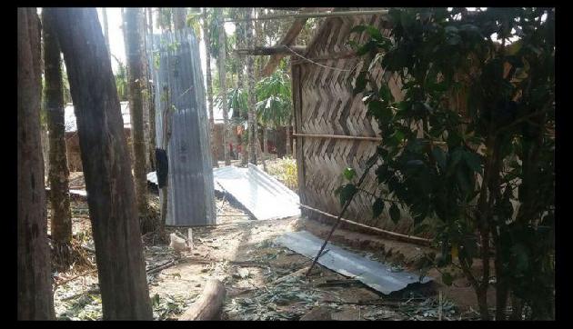 मेघालय में आए तूफान ने तबाह की कई जिंदगियां, दर्द बयां कर रही हैं तस्वीरें मेघालय में आए तूफान ने तबाह की कई जिंदगियां, दर्द बयां कर रही हैं तस्वीरें