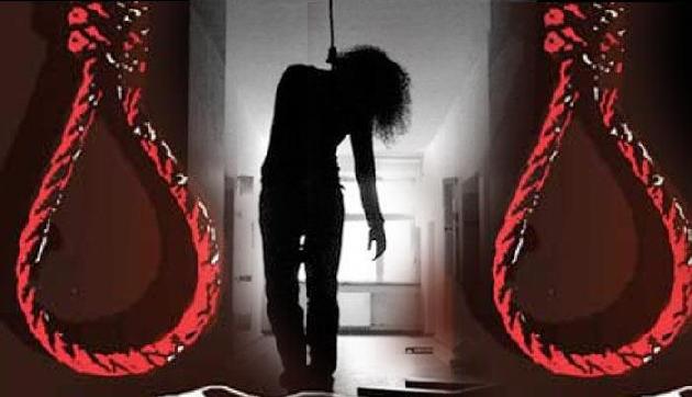 एक चॉकलेट बनी मासूम की मौत का कारण, 10 साल की बच्ची ने दे दी जान एक चॉकलेट बनी मासूम की मौत का कारण, 10 साल की बच्ची ने दे दी जान