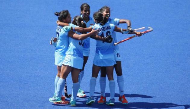 राष्ट्रमंडल खेल: भारतीय महिलाओं ने इंग्लैंड को 2-1 से दी पटखनी राष्ट्रमंडल खेल: भारतीय महिलाओं ने इंग्लैंड को 2-1 से दी पटखनी