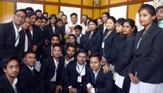 महिलाओं के खिलाफ बढ़ते अपराध को रोकने में लॉ के छात्र निभाएं अपनी भूमिका
महिलाओं के खिलाफ बढ़ते अपराध को रोकने में लॉ के छात्र निभाएं अपनी भूमिका