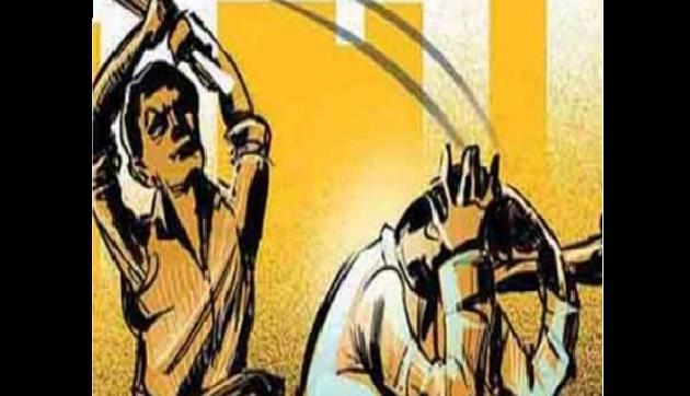 मेघालयः एनपीपी विधायक के भार्इ की दादागिरी, कांग्रेस कार्यकर्ता को पीटा मेघालयः एनपीपी विधायक के भार्इ की दादागिरी, कांग्रेस कार्यकर्ता को पीटा