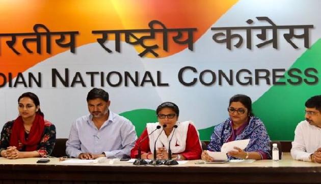 'तानाशाह के डर से मौन हैं बीजेपी की महिला नेता' 'तानाशाह के डर से मौन हैं बीजेपी की महिला नेता'
