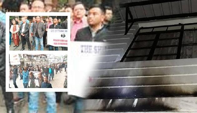 मेघालय में महिला संपादक के घर बम से हमला, पत्रकार संघ निकाली रैली मेघालय में महिला संपादक के घर बम से हमला, पत्रकार संघ निकाली रैली