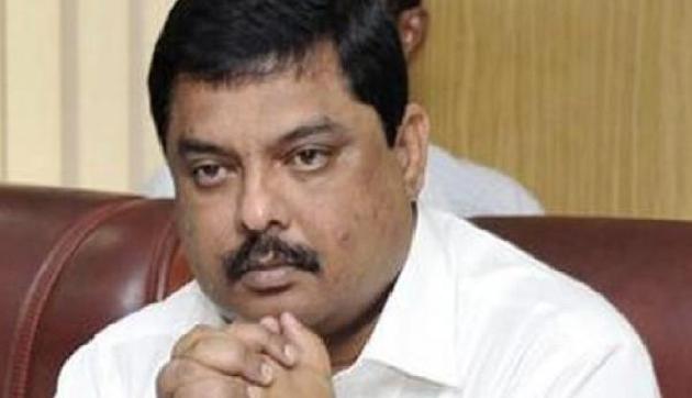 असमः आय से ज्यादा संपत्ति के मामले में कांग्रेस मंत्री के यहां दूसरे दिन भी छापेमारी असमः आय से ज्यादा संपत्ति के मामले में कांग्रेस मंत्री के यहां दूसरे दिन भी छापेमारी