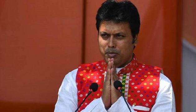 गलत बयानबाजी के चलते फिर निशाने पर आए पीएम मोदी के ये मुख्यमंत्री, इस बार कही थी ऐसी बात गलत बयानबाजी के चलते फिर निशाने पर आए पीएम मोदी के ये मुख्यमंत्री, इस बार कही थी ऐसी बात