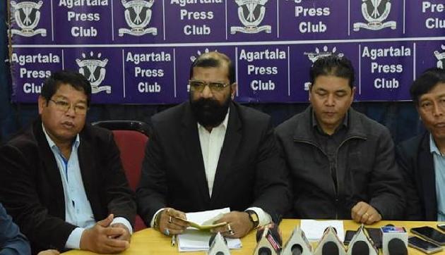'BJP के इस राज्य में इमरजेंसी जैसे हालात, मुख्यमंत्री चला रहे तानाशाही' 'BJP के इस राज्य में इमरजेंसी जैसे हालात, मुख्यमंत्री चला रहे तानाशाही'
